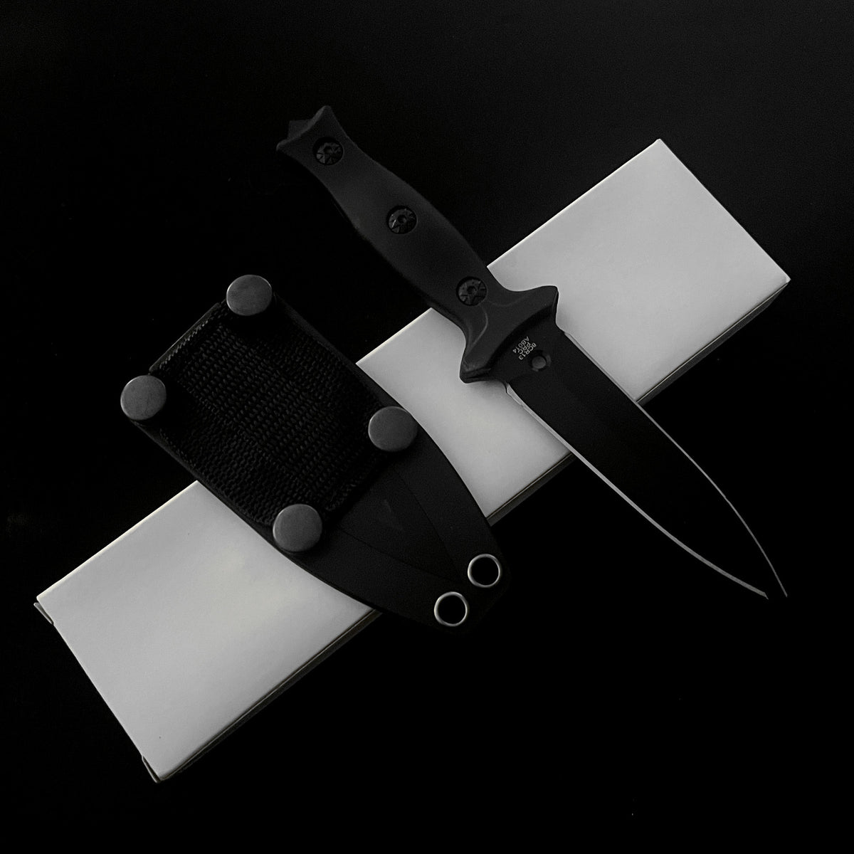 Outdoor Camping Knife  9cm Blade | <60° Tip | 9cm Handle | White Box Packaging
