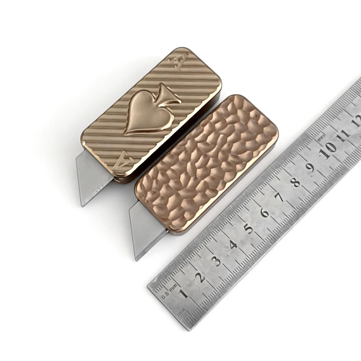 Carbon Steel Fidget Toy  1cm Blade | 60° Tip | Aluminum Alloy Handle | 5cm Length | Box Packaging