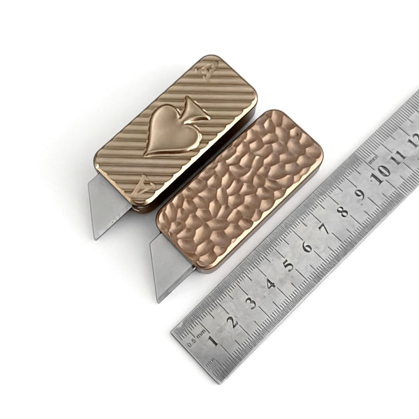 Carbon Steel Fidget Toy  1cm Blade | 60° Tip | Aluminum Alloy Handle | 5cm Length | Box Packaging